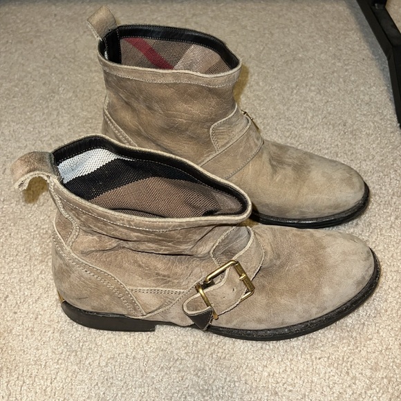 BURBERRY SOFT SUEDE MOTO BOOTIE - Picture 4 of 16